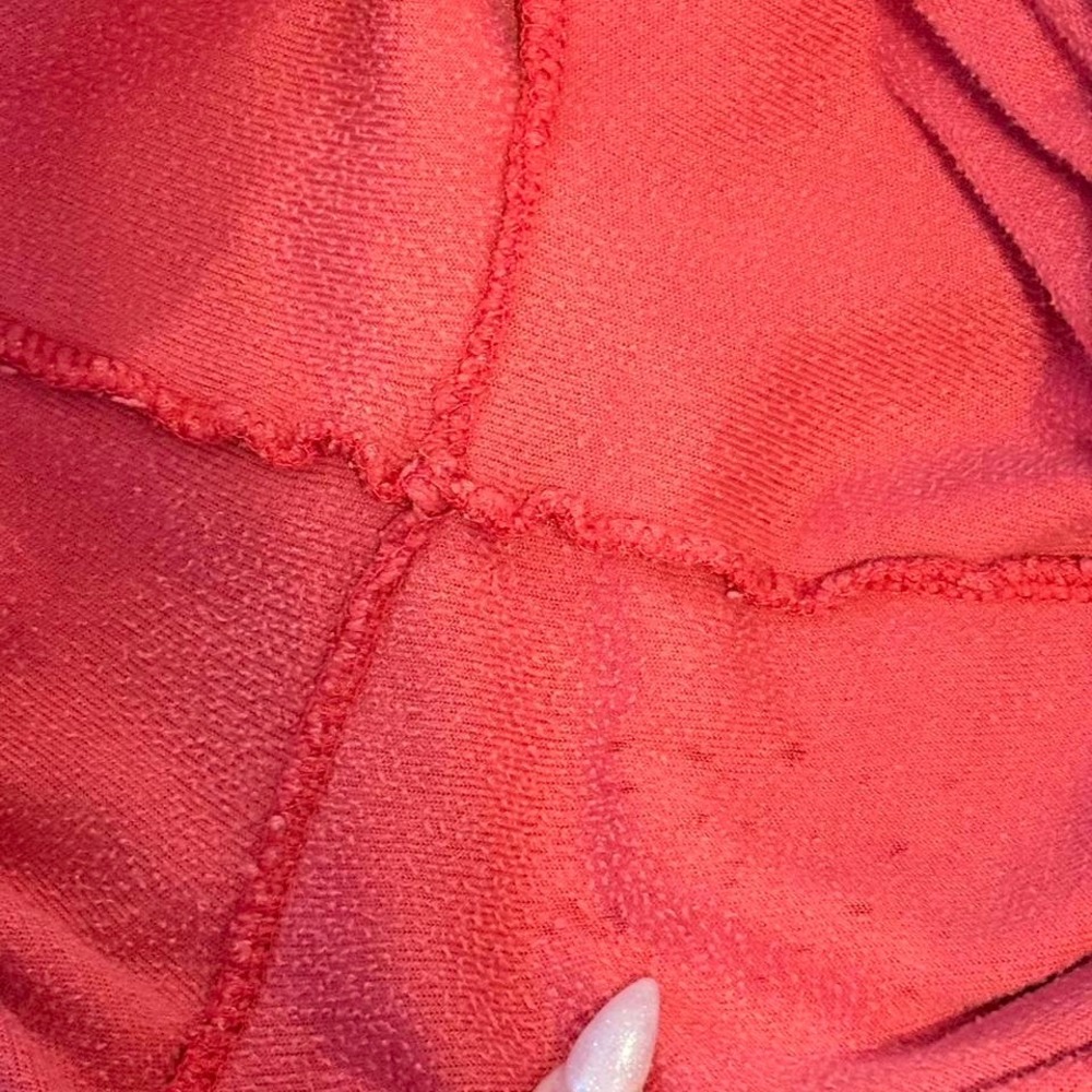 Y2K 2000s style red cargo shorts with pockets - Picture 7 of 8